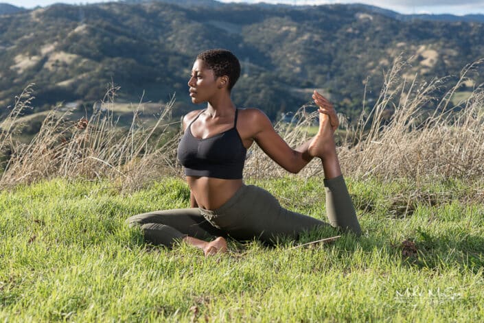 Jaida outdoor yoga activewear photoshoot